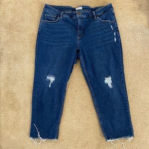 Ava & Viv Distressed Raw Hem Jeans